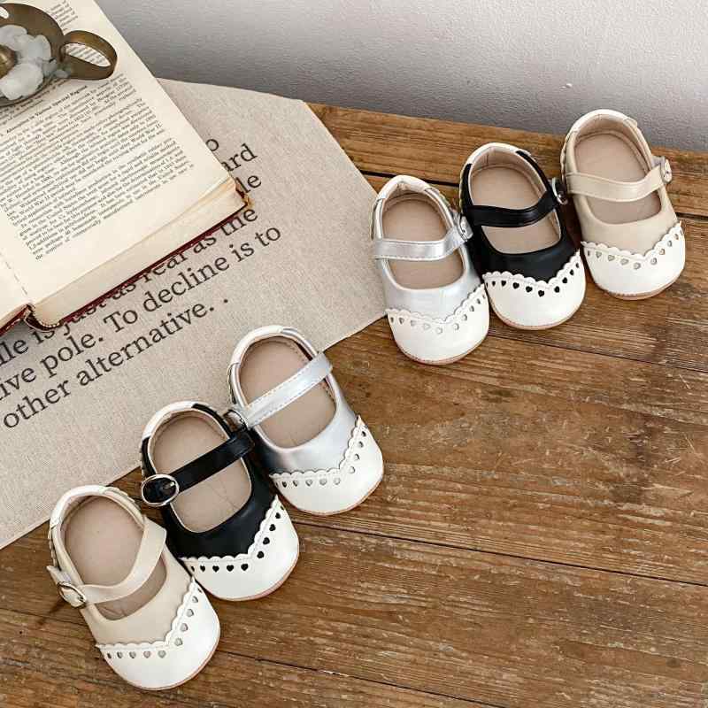 ファーストシューズ 女の子 おしゃれ リーフカットアウト バイカラー プリンセス フラット ソフトソー..