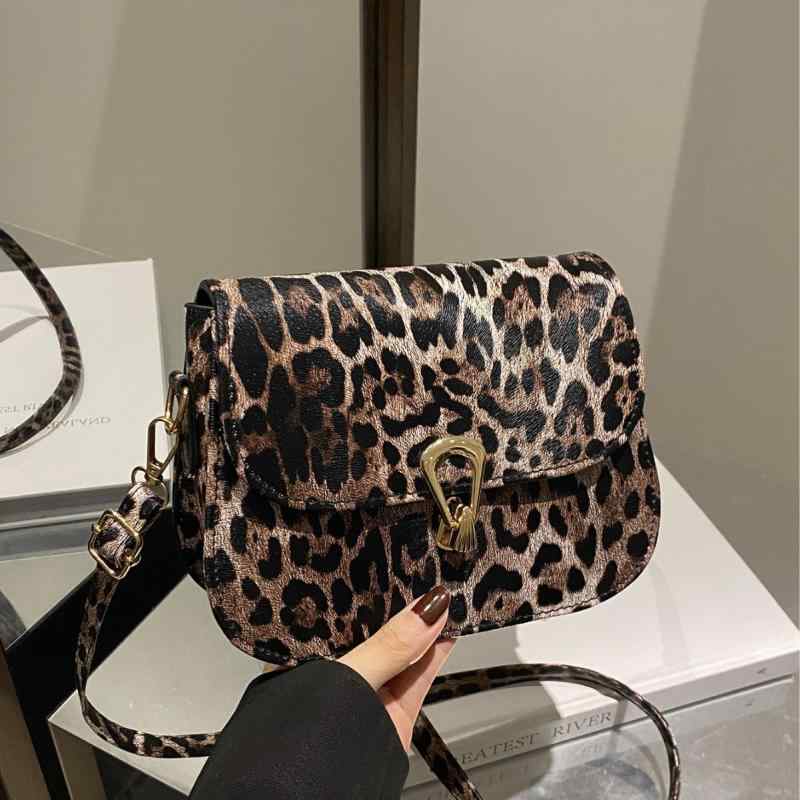 バッグ レディース ヒョウ柄 ショルダーバッグ 鞄 斜め掛け ワンショルダー ミニ PUレザー シンプル 高級感 カジュアル 普段使い デイリー 横型 スクエア 秋冬 ブラック ブラウン