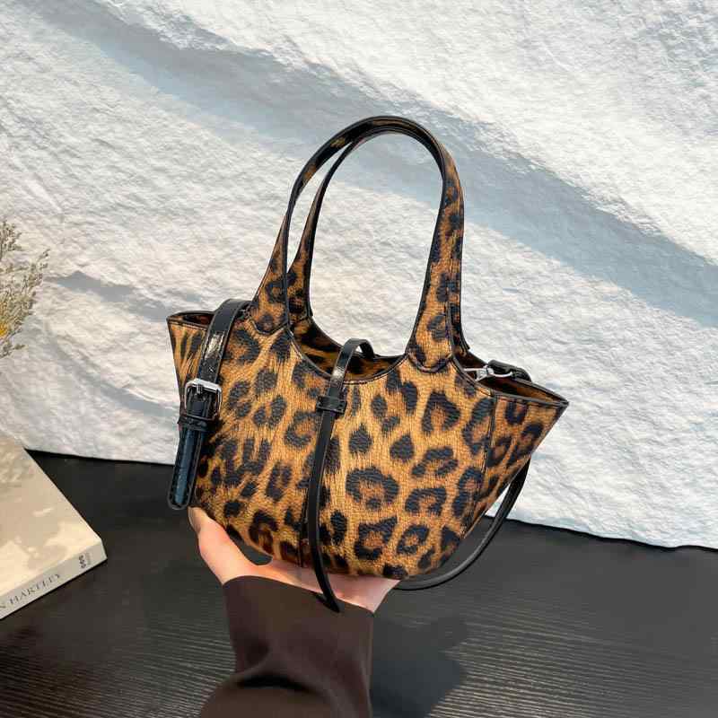 ショルダーバッグ レディース 小ヒョウ柄 高級感 フェイクレザー 斜め掛け 肩掛け ハンドバッグ 餃子型 個性的 レトロ 上品 普段使い ブラウン ブラック 鞄(4)