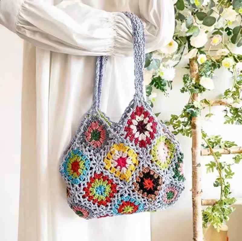 バッグ レディース 女性用 手作り ハンドメイド 編み込み 毛糸 グラニースクエア 透かし編み ショルダ..