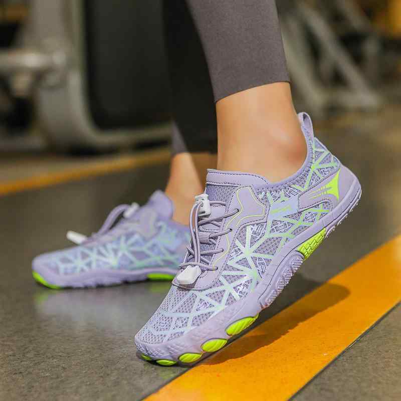 溯渓シューズ 男女兼用 カップル 親子 5本指シューズ ウォーターシューズ 軽量 速乾 通気性 快適 防滑 メッシュアッパー ゴム底 EVAミッドソール ローカット ビーチ 川遊び 水陸両用 アウトドア 3シーズン