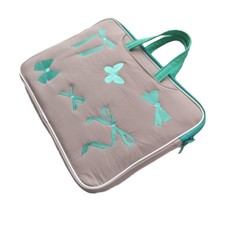 ノートパソコンケース レディース 刺繍入り おしゃれ かわいい 手提げ PCインナーバッグ 防水 耐衝撃 ポリエステル 蝶結び リボンデザイン 13.3インチ 14-15インチ 15.6インチ ノートPC対応 ビジネス 通勤 通学 春夏 ブルー ピンク(4)