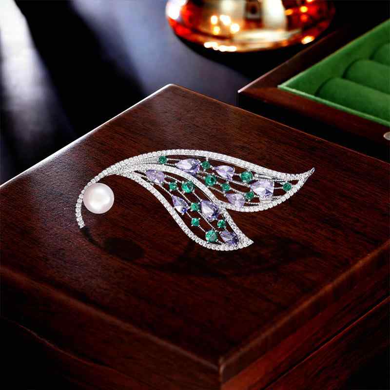 ブローチ 淡水パール レディース セレモニー フォーマル 入学式 おしゃれ 胸飾り 高級感 エレガント リーフ 葉っぱ