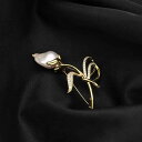 ブローチ 淡水パール レディース セレモニー フォーマル 入学式 おしゃれ 胸飾り 高級感 女性用 バロック 上品な輝き 個性的 希少な 溢れる エレガント 18K本金メッキ加工 長持ち 変色しにくい