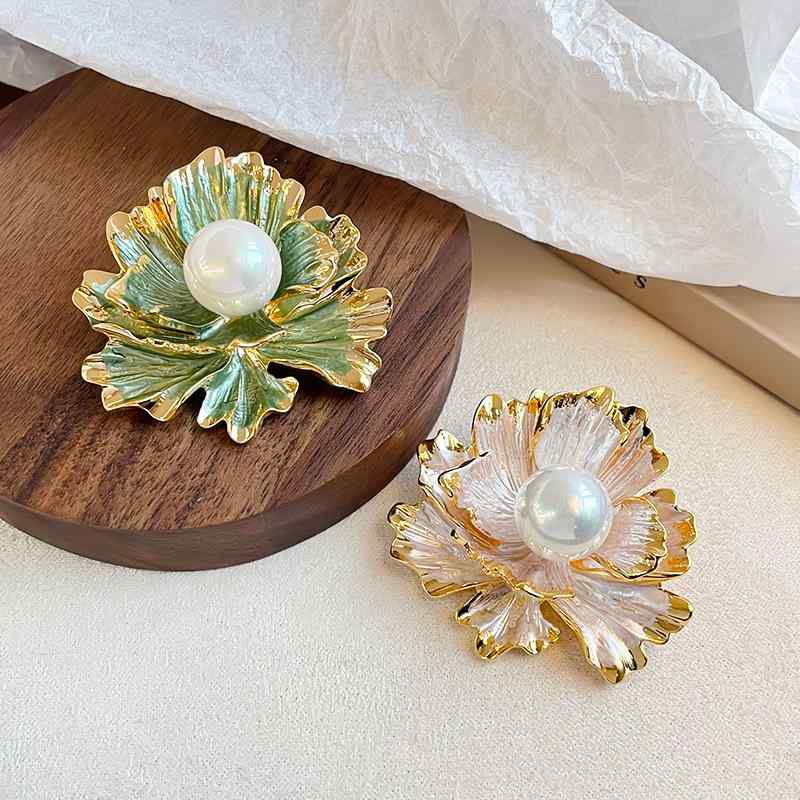 ブローチ パール レディース セレモニー コンサート 結婚式 贈り物 おしゃれ 胸飾り 高級感 牡丹 花 飾り コート 女性用 胸花