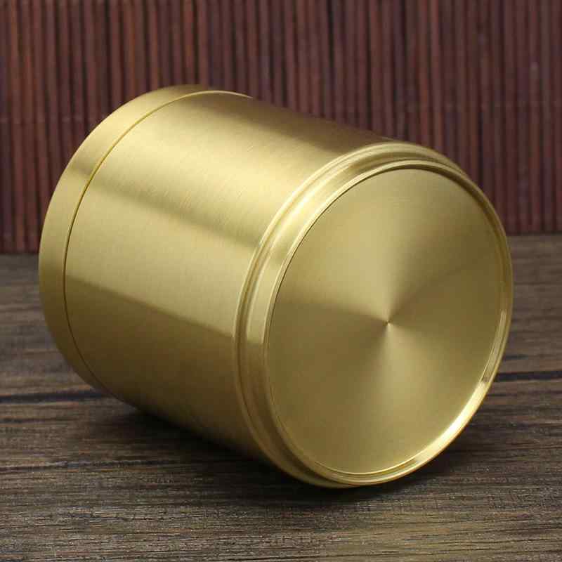 灰皿 メンズ 男性用 車載用 車内用 カー用品 車内アクセサリー 真鍮製 密閉式 多機能 高級感 上質 実用性 スタイリッシュ シンプル おしゃれ デザイン