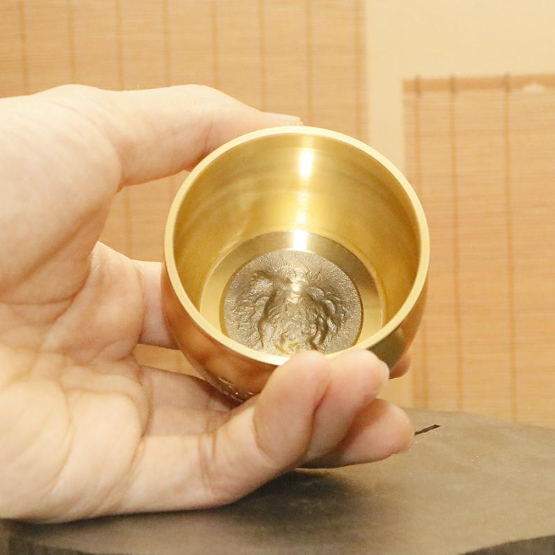 置物 真鍮 彫刻 金運招来 金蟾 三本足の蛙 風水 開運 ラッキーアイテム 財運上昇 縁起物 リビング 玄関..