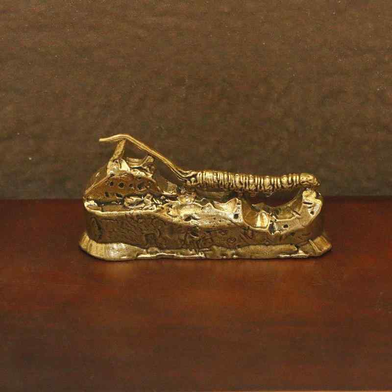 置物 真鍮 銅製 冬虫夏草 模型 オブジェ レトロ アンティーク調 工芸品 飾り物 卓上 インテリア ディスプレイ 高級感 重厚感 小物 美術品風 骨董品風(3)