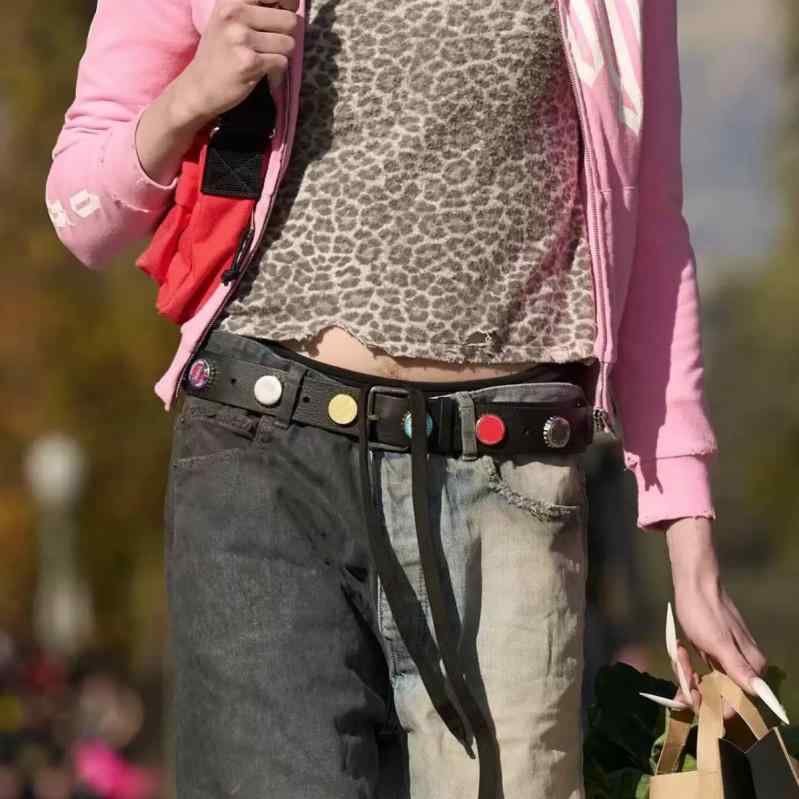 ベルト 男女兼用 ビール瓶蓋モチーフ カラフル PUレザー ストリート ロック ファッション ユニークデザ..