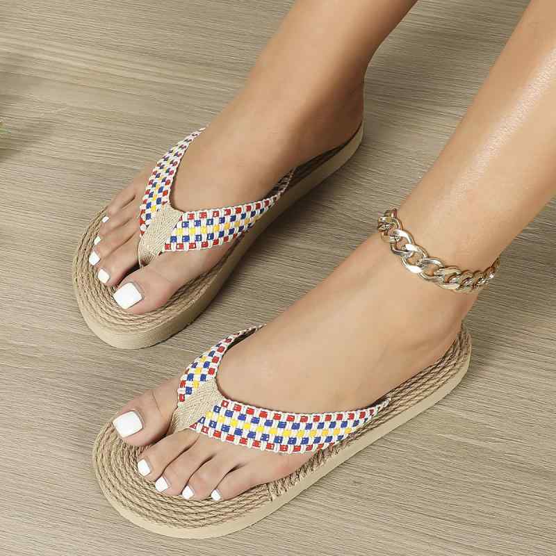 ビーチサンダル レディース トングサンダル PP素材 編み込み風デザイン 夏用 外履き デイリーユース お..