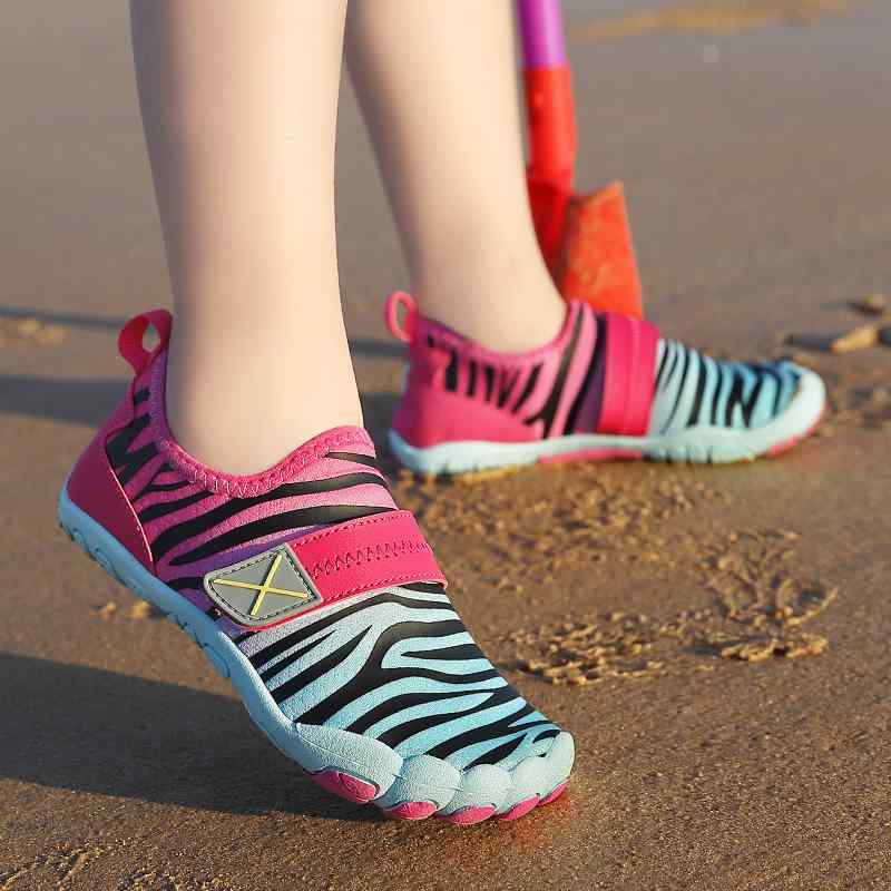 ウォーターシューズ キッズ 親子 男女兼用 速乾 沢登り ビーチサンダル 滑り止め 通気性 水陸両用 ローカット スリッポン 軽量 伸縮性 アウトドア レジャー...