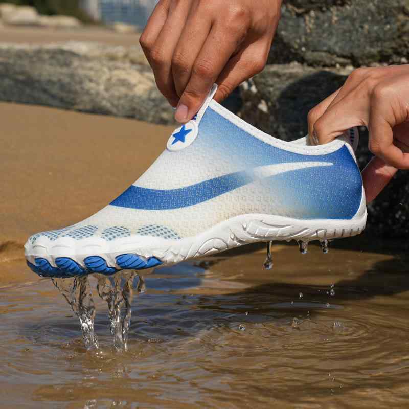 ウォーターシューズ ユニセックス アウトドア 室内 ヨガ フィットネス スポーツ 滑り止め 高いグリップ力 伸縮性ライカ素材 通気性メッシュ ゴム底 水陸両用 ...