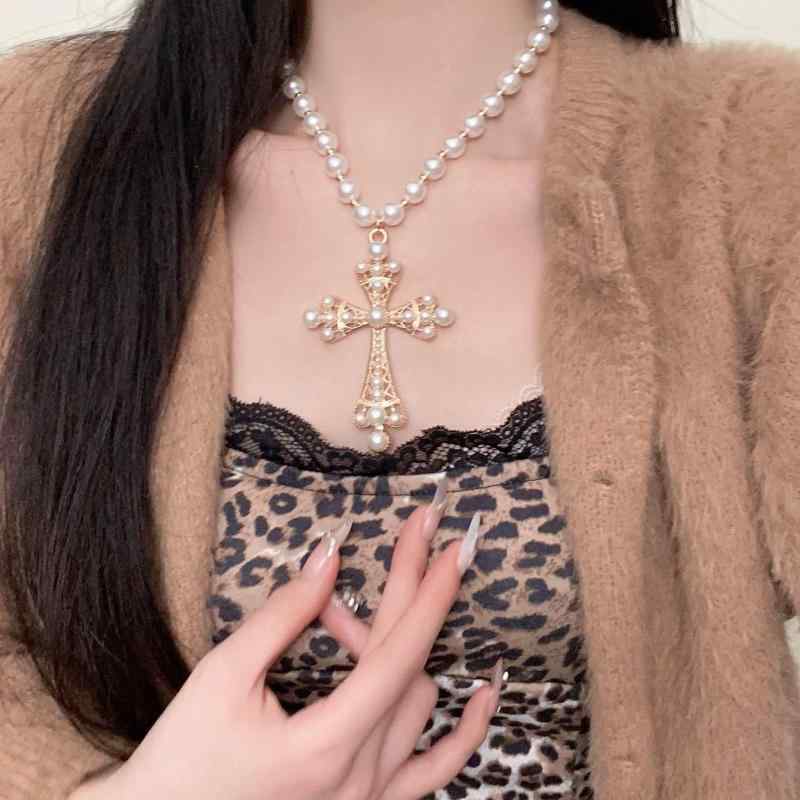 ネックレス レディース 女性用 サイバーパンク 十字架 クロス パール調 大ぶり 存在感 個性的 チョーカ..