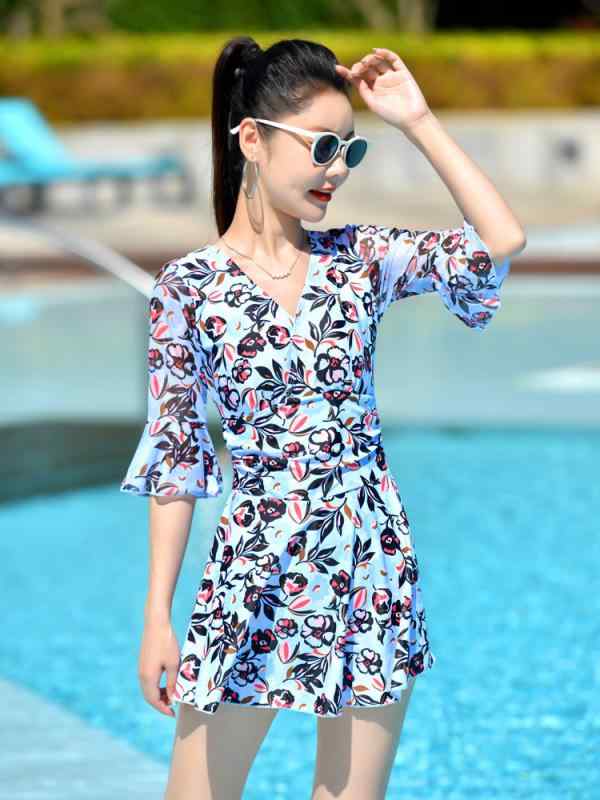 水着 レディース ミセス 女性用 中高年 ワンピース スイムウェア 体型カバー 着痩せ お腹カバー 大きいサイズ ゆったり 長袖 厚手 速乾 高伸縮性 胸パッド付き ノンワイヤー ポリエステル 温泉 プール 海水浴 リゾート