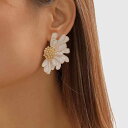 ピアス レディース 女性用 欧米風 レトロ 合金製 花 フラワー 幾何学模様 上品 エレガント シック 個性派 スイート クール ゴールド マルチカラー 電気メッキ加工