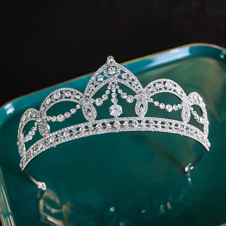 ヘッドドレス レディース 欧米風 レトロ 豪華 クラウン ティアラ ウェディング 結婚式 花嫁 ブライダル プリンセス 王冠 ヘアアクセサリー 合金製 ジルコニ...
