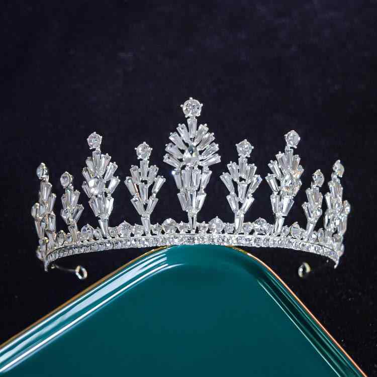 ヘッドドレス ブライダル ウェディング 花嫁 結婚式 披露宴 挙式 二次会 パーティー クラウン ティアラ 王冠 プリンセス ラインストーン クリスタル 合金 ...