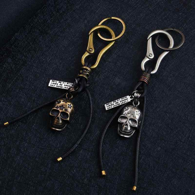 キーホルダー 男女兼用 ユニセックス ゴシック スカル 骸骨 個性的 大胆 クール おしゃれ 普段使い 車用 バッグチャーム 存在感 合金製 アンティークゴールド シルバー