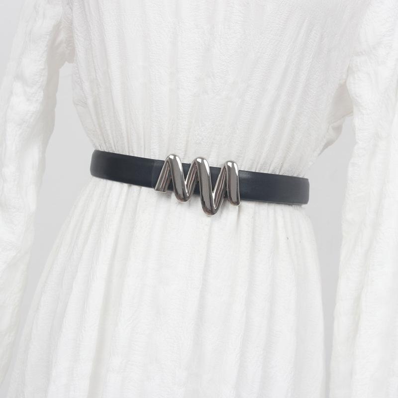 レディース ベルト シルバーバックル 本革 牛革 ラインデザイン 欧米風 おしゃれ 多用途 ウエストマーク コート アウター ジャケット ワンピース スカート 普段使い オフィス 通勤 ファッション小物 黒 白 ブラウン キャメル ベージュ