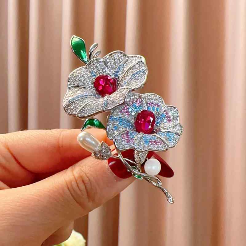 ブローチ 男女兼用 フレンチスタイル 高級感 エレガント ピンク 花束モチーフ 銅製 電気メッキ加工 上..