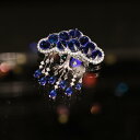 ブローチ 男女兼用 青色 ブルー 雲モチーフ 高級感 銅製 電気メッキ加工 華やか 上品 セーター コート 普段使い アクセサリー オリジナルデザイン