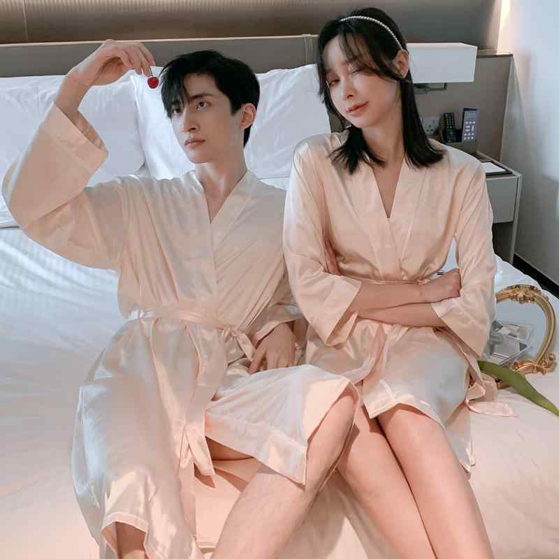 ルームウェア カップル ペア メンズ レディース シルク調 サテン 接触冷感 長袖 薄手 バスローブ ガウン パジャマ 春夏 ポリエステル 光沢感(x2)