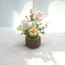造花 スズラン 毛糸 手編み かぎ針編み 鉢植え ブーケ インテリア 置物 卓上飾り 白色 リビング 玄関 寝室 おしゃれ かわいい