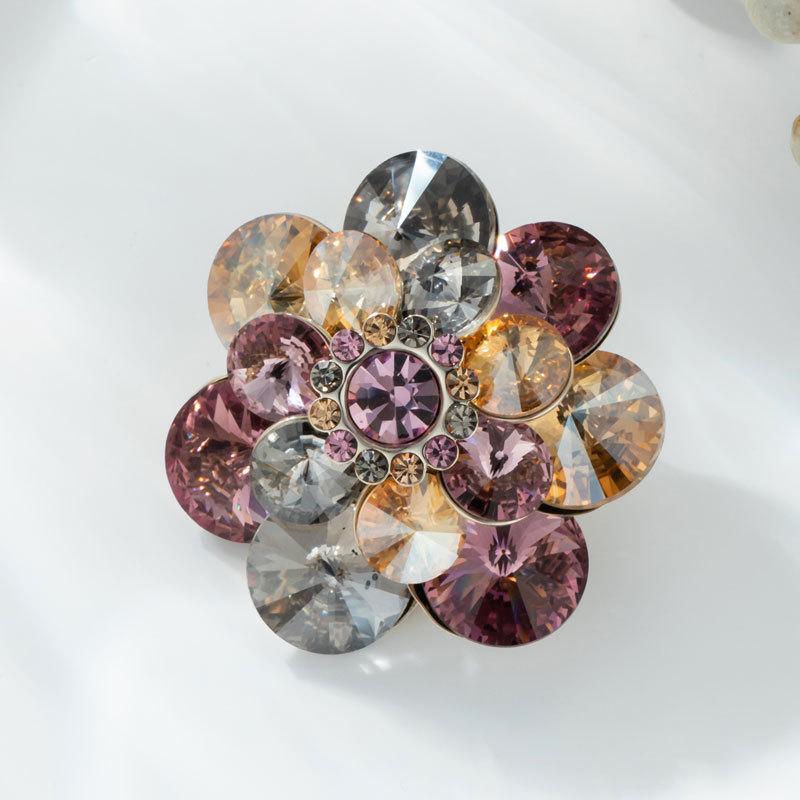 ブローチ レディース 女性用 高級感 エレガント 上品 クリスタル フラワー 繊細 個性的 ライトラグジュ..