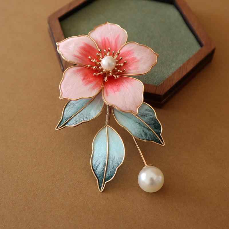 ブローチ レディース ピンク 甘め 伝統工芸 絨花 手作り パール 花モチーフ 漢服 中国風 チャイナドレ..