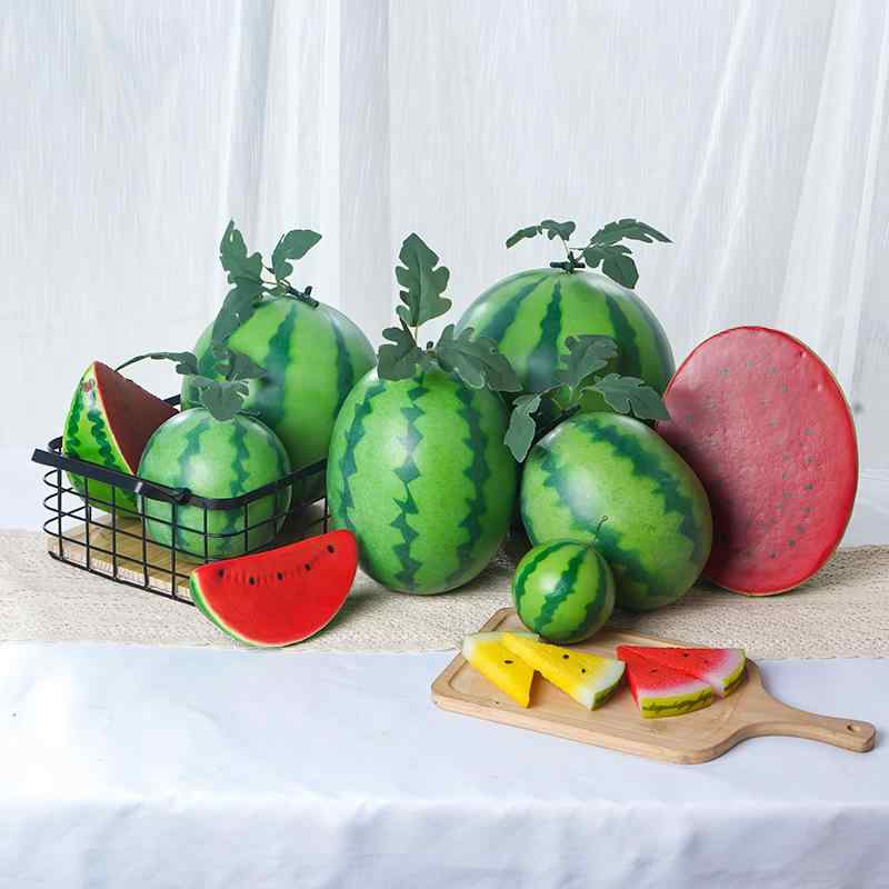 食品サンプル フェイクフルーツ スイカ 半個 スライス 葉っぱ ツル リアルな プラスチック製 オブジェ ..