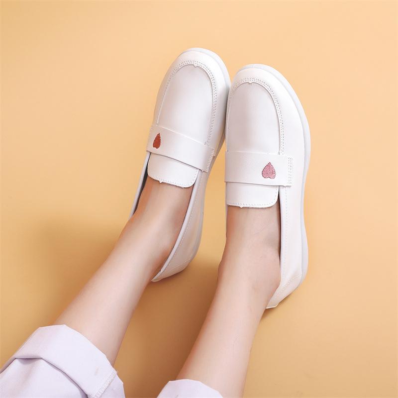 ナースシューズ 男女兼用 ホワイト スリッポン ソフトソール 通気性 快適 疲れにくい 滑りにくい フラットシューズ 医療用 作業靴 オールシーズン(x2)