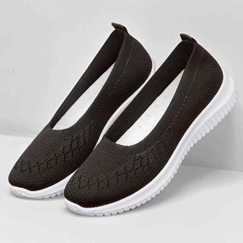 スリッポン レディース 中高年 ママ カジュアル 通気性 メッシュ素材 フラットシューズ 春夏秋 ラウンドトゥ 普段使い ウォーキング 疲れにくい 軽量 コンフォート 浅履き