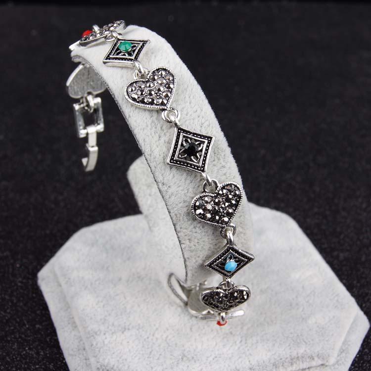 ブレスレット レディース ウォッチ アンティーク風 レトロ 韓国風 ハート形 ジルコニア ラインストーン 合金製 電気メッキ加工 アンティークシルバー