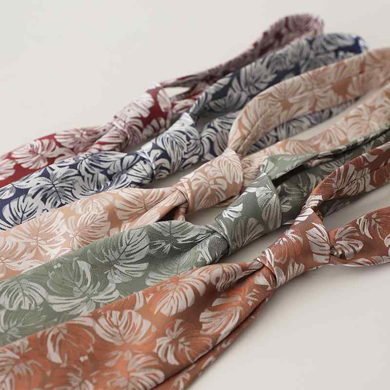 ネクタイ メンズ 男性用 韓国風 8cm幅 ビジネス フォーマル 結婚式 披露宴 パーティー 面接 就職活動 ステージ 発表会 花柄 ポリエステル 豊富なカラー