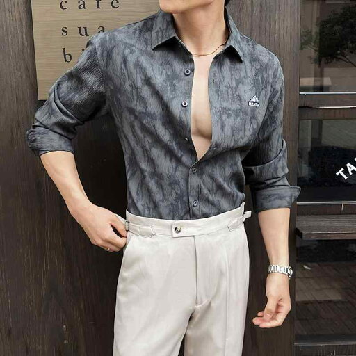 シャツ メンズ 男性用 高級感 レトロ 厚手 長袖 ルーズ 刺しゅう カジュアル トレンドスタイル ポリエステル混紡 韓国風 迷彩 赤 黒 白 ダークグレー 秋冬 シャツ メンズ 男性用 高級感 レトロ 厚手 長袖 ルーズ 刺しゅう カジュアル トレンドスタイル ポリエステル混紡 韓国風 迷彩 赤 黒 白 ダークグレー 秋冬