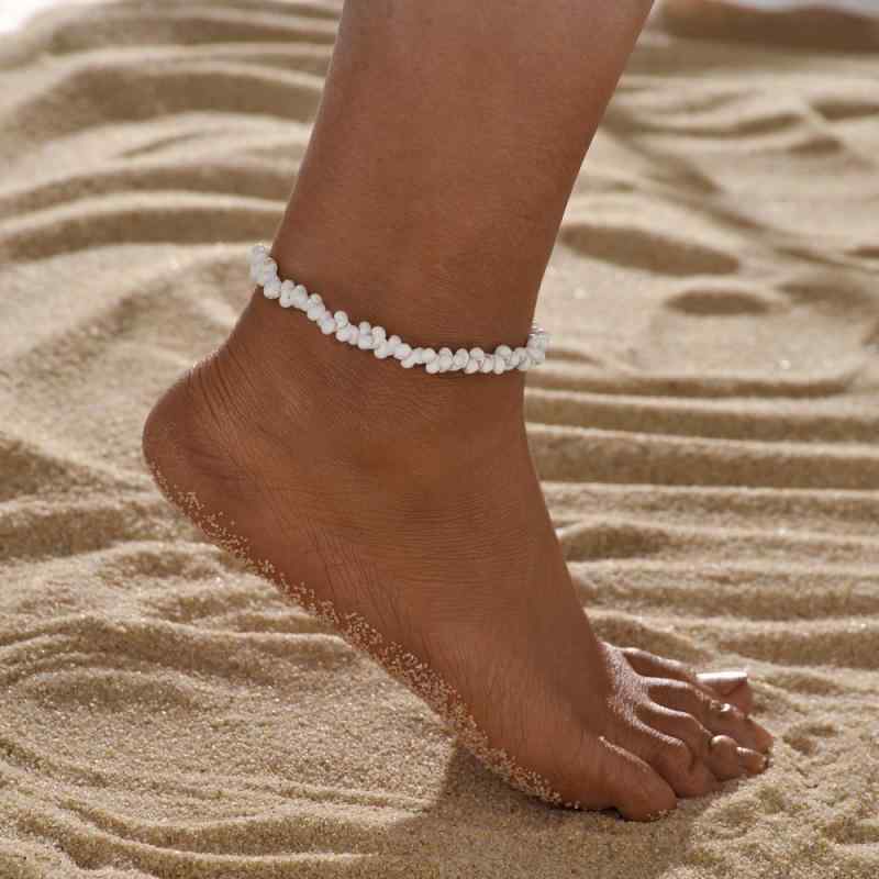 アンクレット レディース 春夏 ビーチ リゾート 海 カジュアル おしゃれ 個性的な ジオメトリック 華奢 ホワイト 天然石 さざれ石 ビーズ メタル 足首 アクセサリー