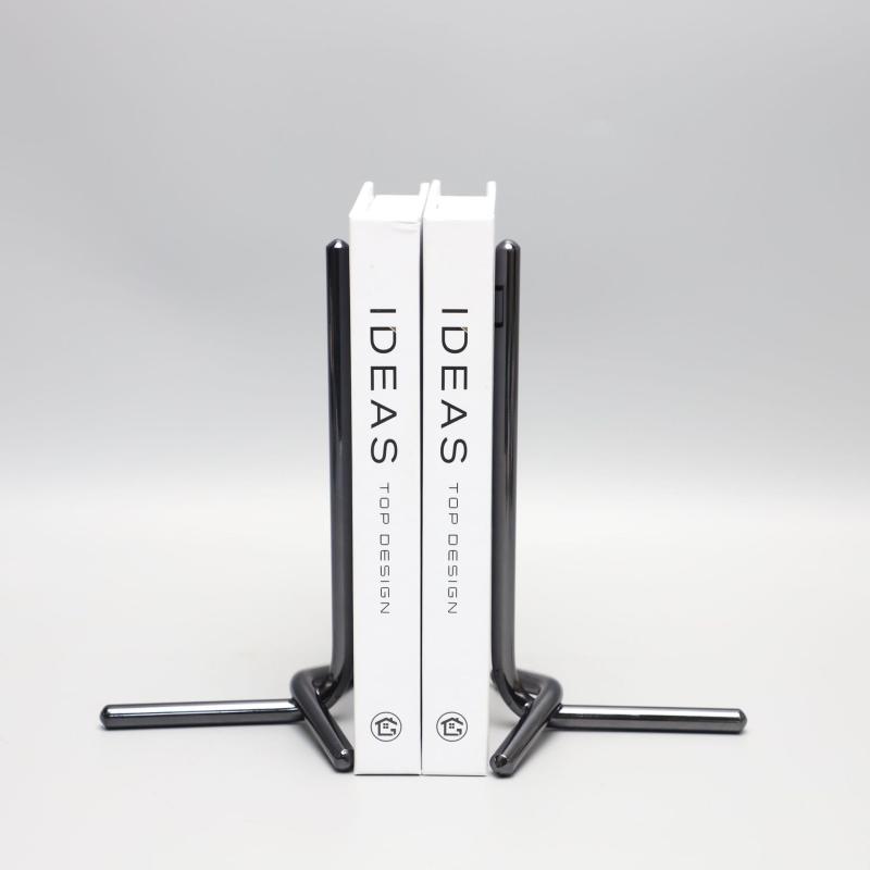 ブックエンド モダン シンプル 幾何学デザイン 金属製 スチール製 ブラック リビング 書斎 デスク 玄関 本棚 インテリア オブジェ