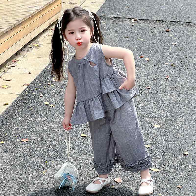 楽天花りぼんキッズ 女の子 ノースリーブトップス フリル パンツ 2点セット 韓国風 おしゃれ 綿 薄手 無地 柔らかな肌触り 春夏 普段着 お出かけ カジュアルスタイル グレー ピンク