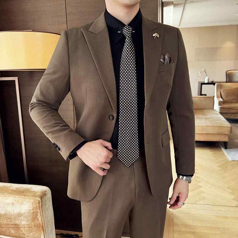 スーツ メンズ 軽やか 高級感 織り柄 シャドー柄 ツーピース スリムフィット ビジネス フォーマル ピークドラペル 礼服 結婚式 披露宴 化学繊維混紡 ビスコース繊維 ブラック グレー ブラウン 秋冬