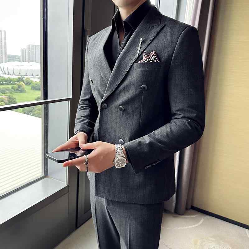 スーツ メンズ 高質感 色織り スリムフィット シャドーストライプ ダブルブレスト ピークドラペル ツーピース 形態安定 ポリエステル混紡 ビジネス フォーマル対応 春秋 ダークグレー ダークカーキ