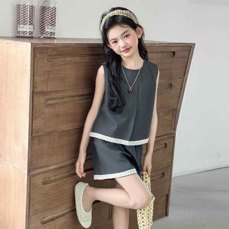 キッズ 女の子 セットアップ サマー 綿麻 薄手 フリル ノースリーブトップス ショートパンツ おしゃれ カジュアル 普段使い かわいい グレー 無地
