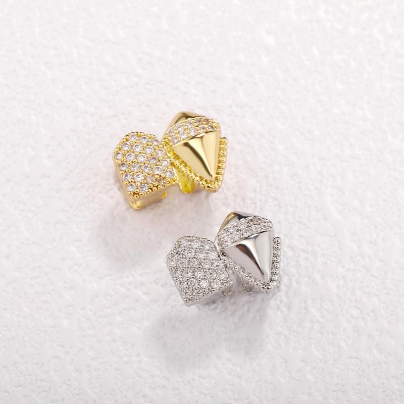 グリルズ 男女兼用 ハロウィン コスプレ ヴァンパイア V字型 尖牙 キバ 本金メッキ フルジルコニア ミ..