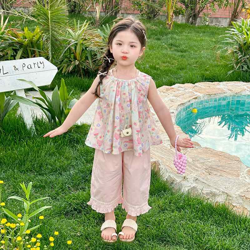 キッズ ガールズ 夏物 ノースリーブ タンクトップ 小花柄 フラワープリント ワイドパンツ ガウチョパンツ セットアップ 綿混 薄手 涼しい おしゃれ かわいい ピンク ブルー 普段使い お出かけ