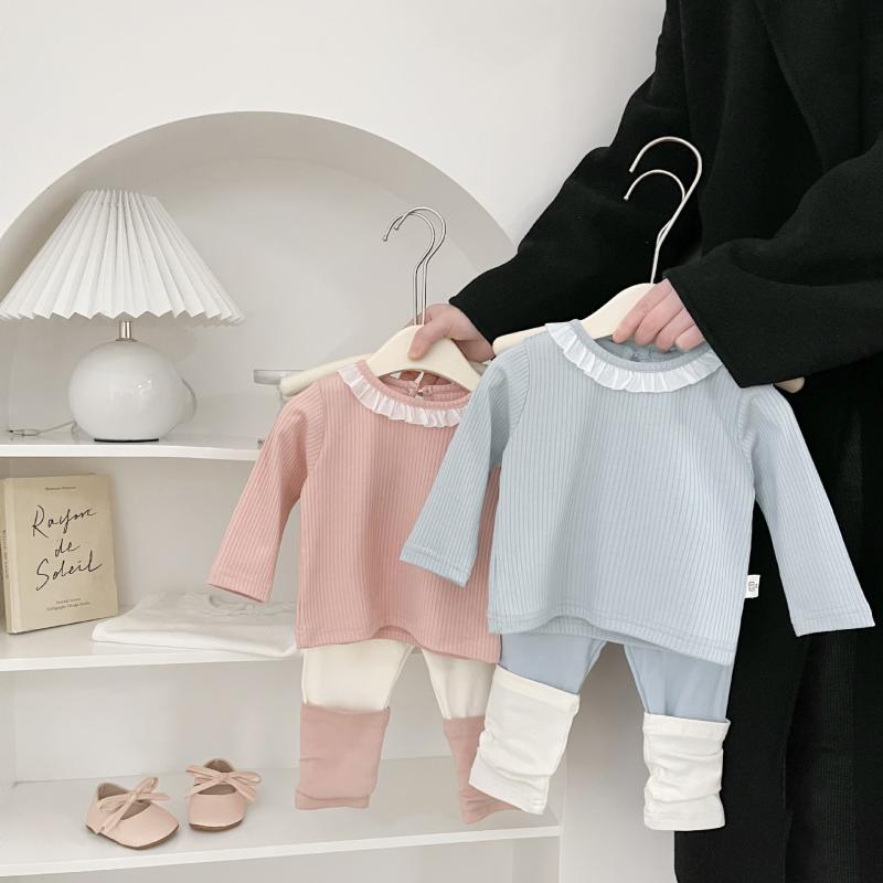 Tシャツ 女の子 ベビー 赤ちゃん 乳幼児 長袖 フリル ラウンドネック 綿素材 柔らかい かわいい おしゃれ 着回し 春秋 インナー デイリー トップス