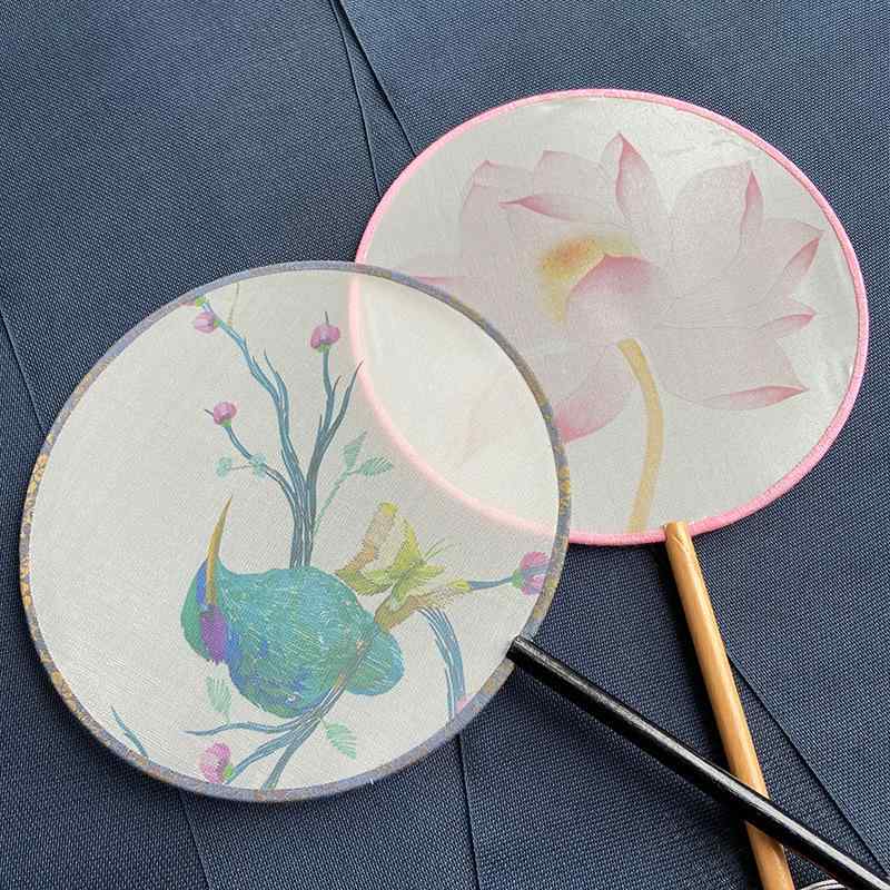 うちわ 団扇 子供用 女性用 中国風 伝統 古風 漢服 舞踊 舞台用 イベント用 宮廷扇 絹布製 シルク調 エ..