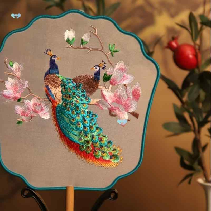 うちわ 団扇 刺繍 孔雀 鳳凰 金魚 花柄 動物柄 吉祥柄 華やか 優雅 美しい 高級感 浴衣 着物 和装小物 ..