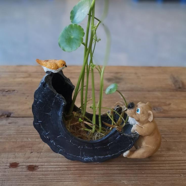 置物 かわいい ユニーク タイヤ型 子犬 モチーフ 花器 花瓶 フラワーポット 樹脂製 オブジェ 庭 ベランダ 玄関 リビング 書斎 インテリア装飾(3)
