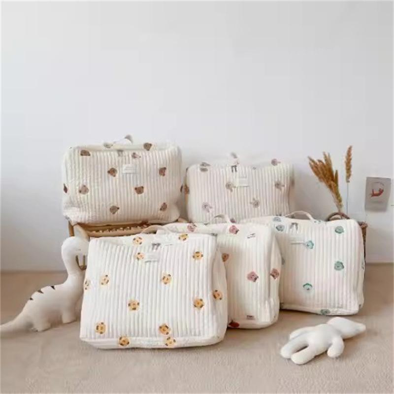 マザーズバッグ キルティング クマ 刺しゅう かわいい 大容量 軽量 コットン 手提げ 哺乳瓶 おむつポー..