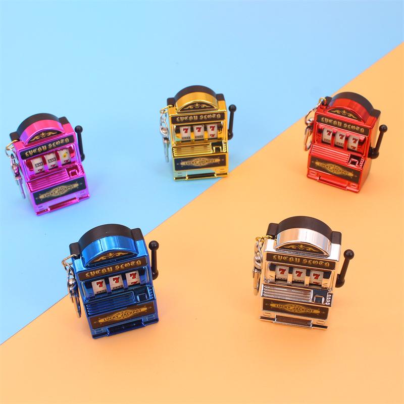 キーホルダー 子供用 懐かしレトロ 抽選機 ミニゲーム スロットマシン シャカシャカチャーム 数字 かわいい バッグアクセサリー キーリング