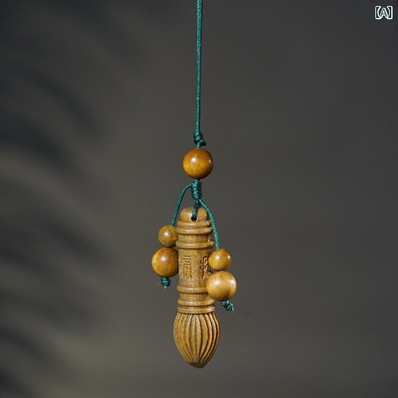 ペンダント キーホルダー 緑檀木製 彫刻 天然木 文昌筆 筆型 学業成就 合格祈願 お守り 開運 キーリング バッグチャーム 携帯ストラップ